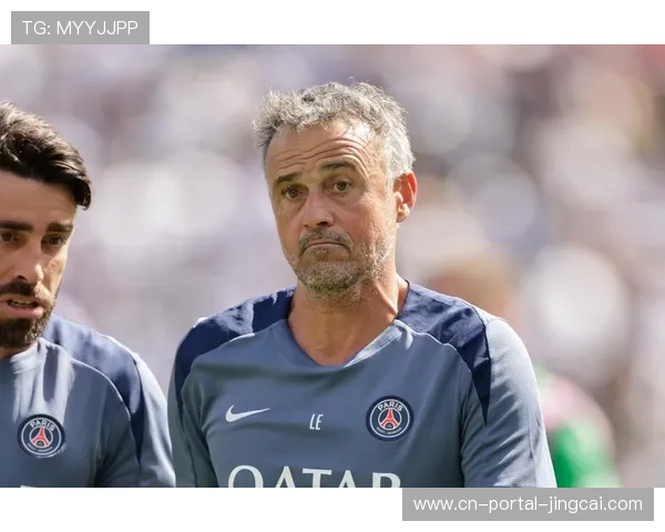 老将穆德里克替补登场,切尔西球迷起立鼓掌 老将穆德里克替补登场,切尔西球迷起立鼓掌