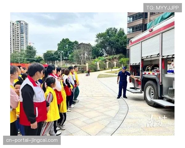 赛前最后一练，梅州客家封闭进行，重点演练防守站位